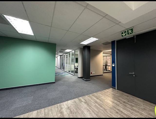 133M² OFFICE TO LET IN IRENE
